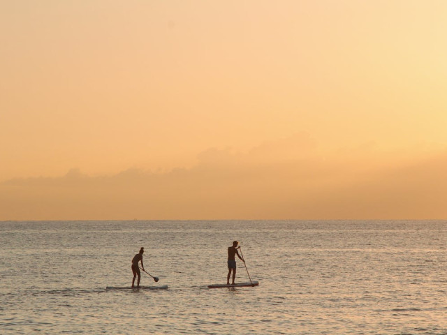 Pack famille 3h de paddle et 1h de pédalo avec Isula Jet à Ajaccio