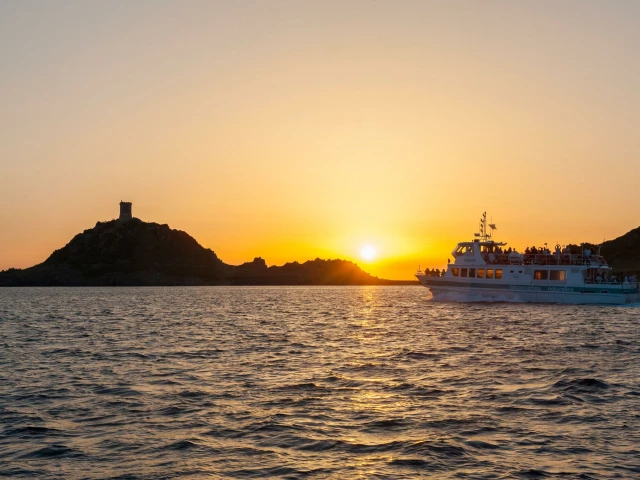 Promenade en mer couché de soleil avec Waterplay Promenades à Campomoro