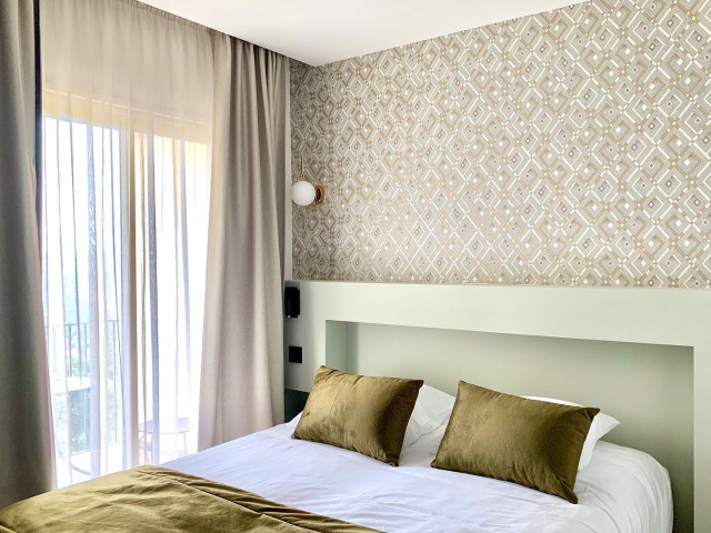 1 nuit à Hôtel Les Roches *** à Sartène