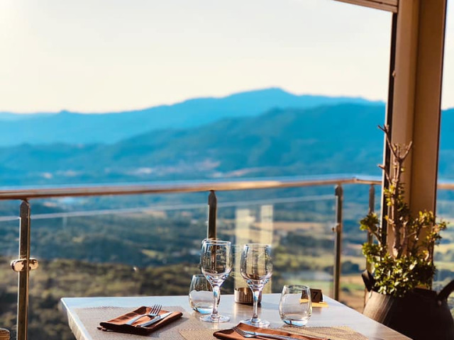 1 nuit à Hôtel Les Roches *** à Sartène