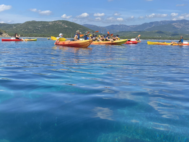 Balade en kayak encadrée de 3h pour 2 personnes avec Sporsica à Pinarello