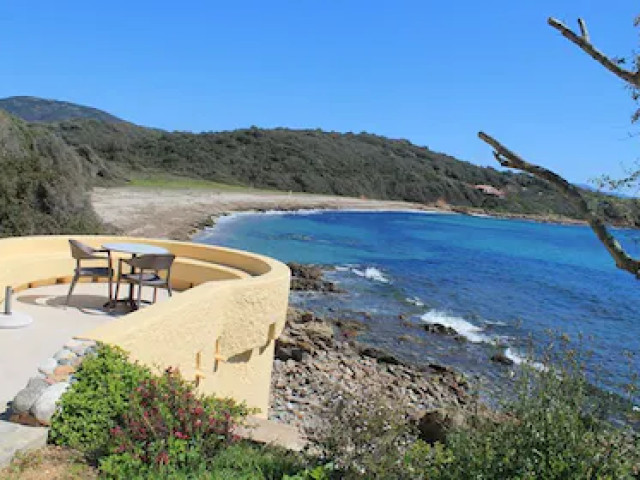 1 nuit dans une tour à Cargèse avec Kiffemu pour 2 personnes