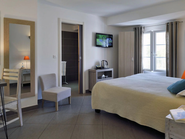 1 nuit au coeur de la ville à l'hôtel Casa Bianca *** à Calvi