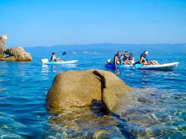 Location de différents paddles à Porto-Vecchio avec Kiffemu