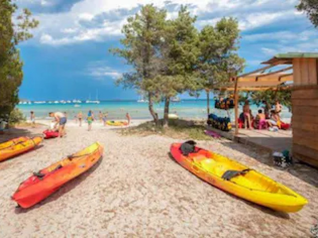 Location de différents paddles à Porto-Vecchio avec Kiffemu