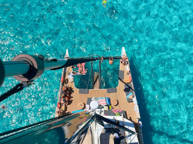 Croisière de 3h30 en catamaran au coucher du soleil à Saint Florent avec Kiffemu