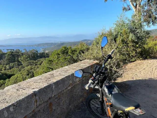 Randonnée en moto électrique de 2h30 à Pietrosella avec Kiffemu