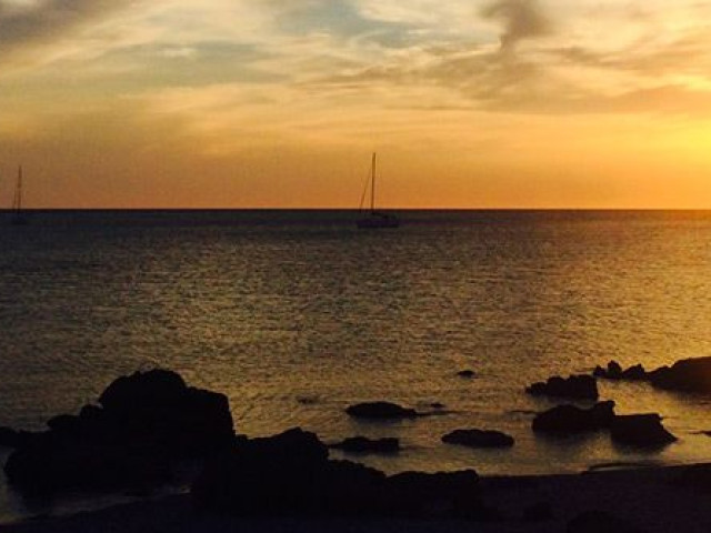 Balade à cheval à la demi journée sur le littoral à Sartène avec Kiffemu