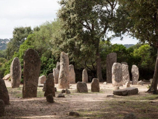 Balade à cheval de 3h30 sur un site préhistorique à Sartène avec Kiffemu