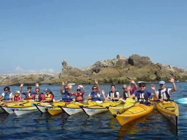 1 nuit et location de kayak dans une tour à Cargèse avec Kiffemu