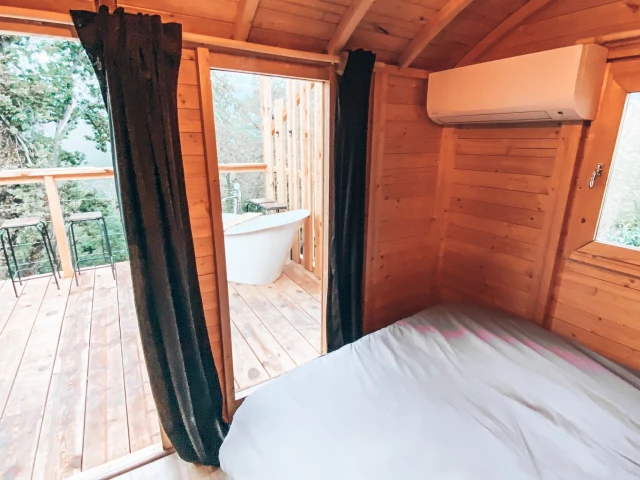 1 nuit dans une tiny house avec baignoire extérieure à Murato avec Kiffemu