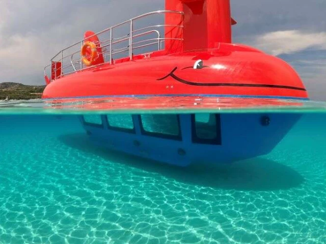 Balade de 45 min en semi sous-marin en groupe à Porto avec Kiffemu