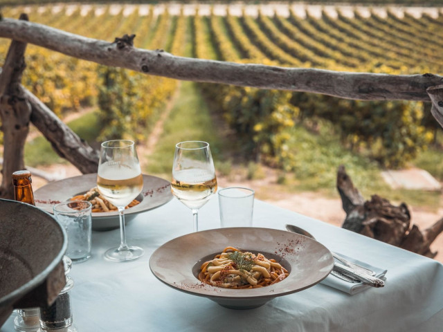 Visite avec dégustation et repas semi-gastronomique à Aleria avec Kiffemu