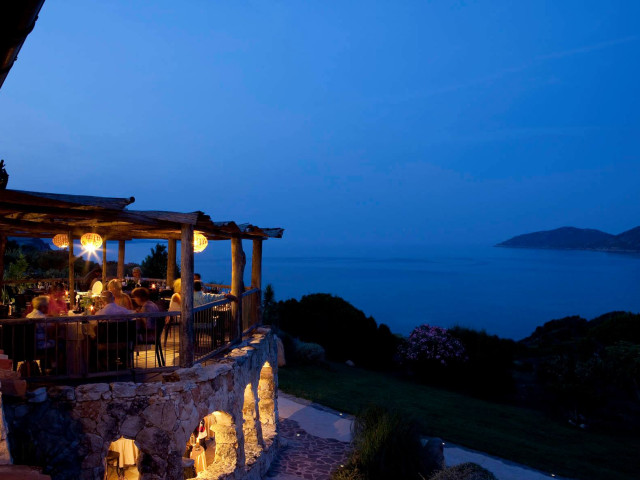 Massage dans un hôtel**** à Bonifacio avec Kiffemu