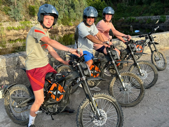 Randonnée en moto électrique pour 2 de 2h30 à Pietrosella avec Kiffemu