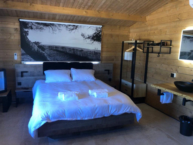 1 nuit dans un chalet dans un haras de chevaux à Occhiatana avec Kiffemu