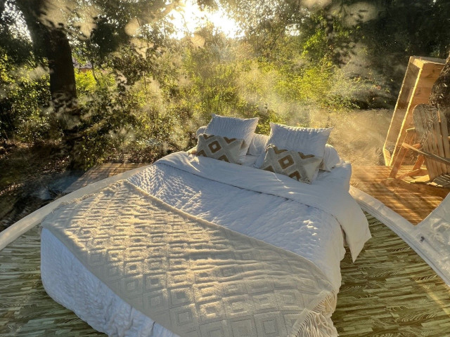 1 nuit dans une bulle transparente à Cervione avec Kiffemu