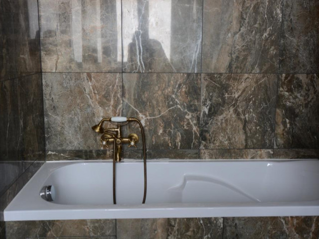 1 nuit en centre ville à l'hôtel Les Voyageurs *** à Bastia