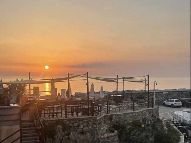 Repas à vue panoramique à la Jetée à Centuri