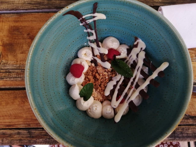 Repas fait maison à U Fornu à Calvi