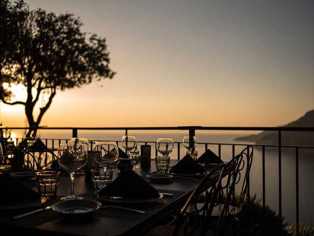 Repas avec vue à couper le souffle à la Sassa à Nonza