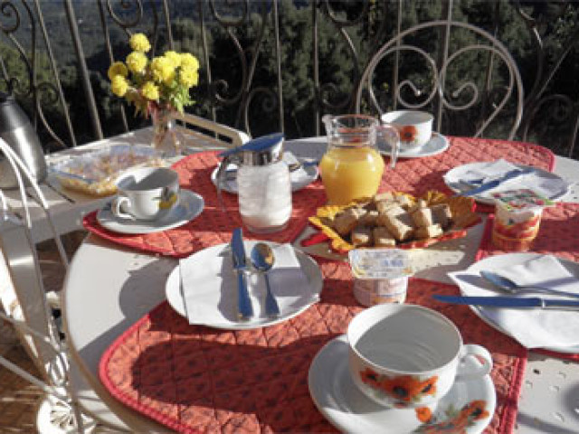 1 nuit dans une chambre d'hôtes en montagne à A Pianella à Castirla
