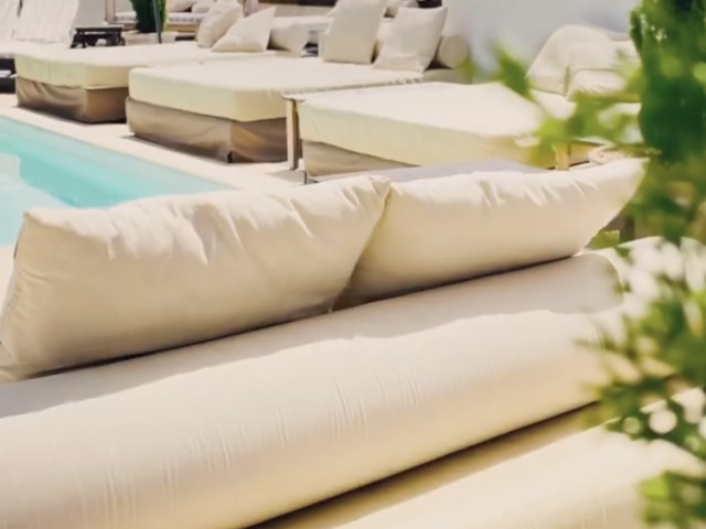 Lunch en bord de piscine au Bella Vista à Porticcio