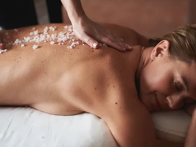 Massage dos nuque cuir chevelu 45 min à Istellia à Poggio-Mezzana