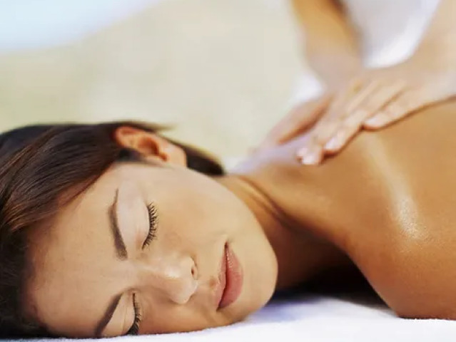 Gommage + massage corps de 1h30 à Istellia à Poggio Mezzana