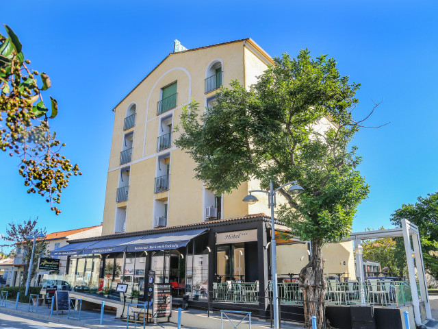 1 nuit en chambre luxe à l'hôtel L'Atrachjata *** à Aléria