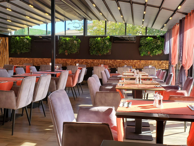 1 nuit en chambre luxe à l'hôtel L'Atrachjata *** à Aléria