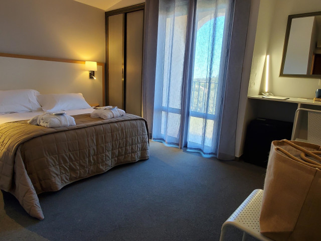 1 nuit en chambre luxe à l'hôtel L'Atrachjata *** à Aléria