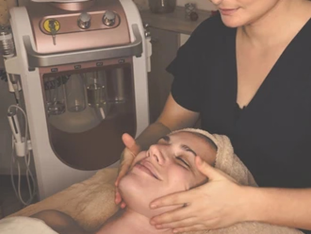 Le Kobido 1h avec Ornella Bien-Être au salon Aqua e Saluta à Porto Vecchio