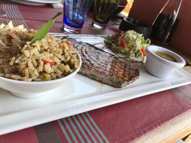 Repas dans une ferme auberge L'Ecurie à Aleria