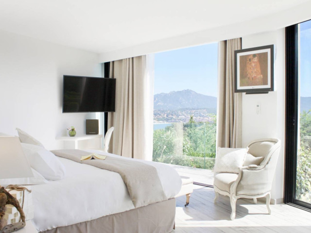 1 nuit en Suite Junior à l'Hostellerie du Moulin des Oliviers ***** & accès au Spa by Clarins à Olmeto plage