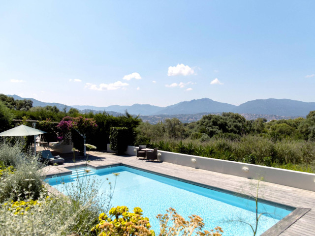 1 nuit en Suite Junior à l'Hostellerie du Moulin des Oliviers ***** & accès au Spa by Clarins à Olmeto plage