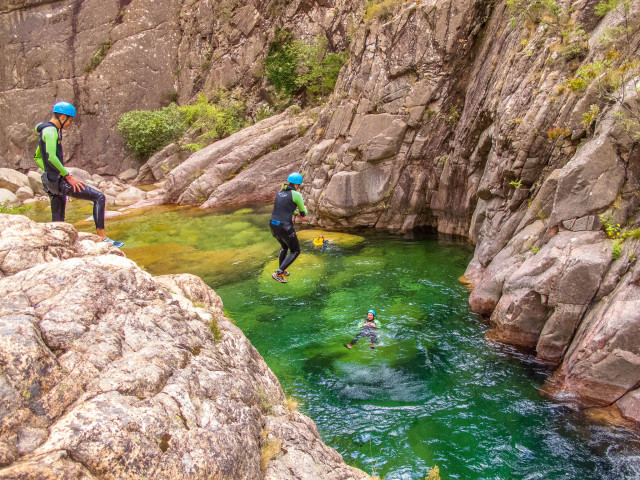 1 Canyoning de la Vacca avec Corsica Canyon à Bavella