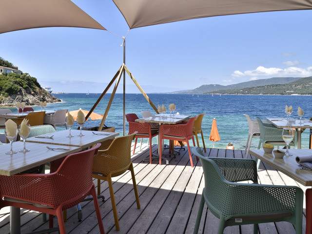 1 nuit pour 4 personnes à l'hôtel et restaurant Le Sampiero Corso *** à Propriano