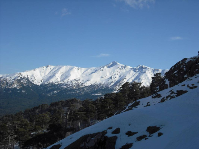 Randonnée raquettes à neige pour 1 personne avec Corsica Natura
