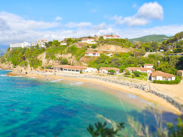 1 nuit pour 4 personnes à l'hôtel et restaurant Le Sampiero Corso *** à Propriano