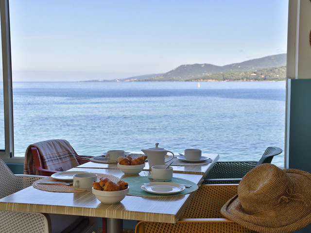 1 nuit pour 4 personnes à l'hôtel et restaurant Le Sampiero Corso *** à Propriano