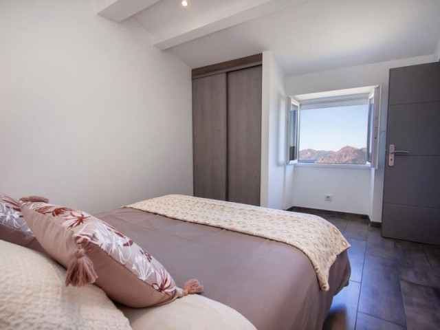 1 nuit pour 4 personnes vue sur la mer à La Résidence de la Tour à Piana