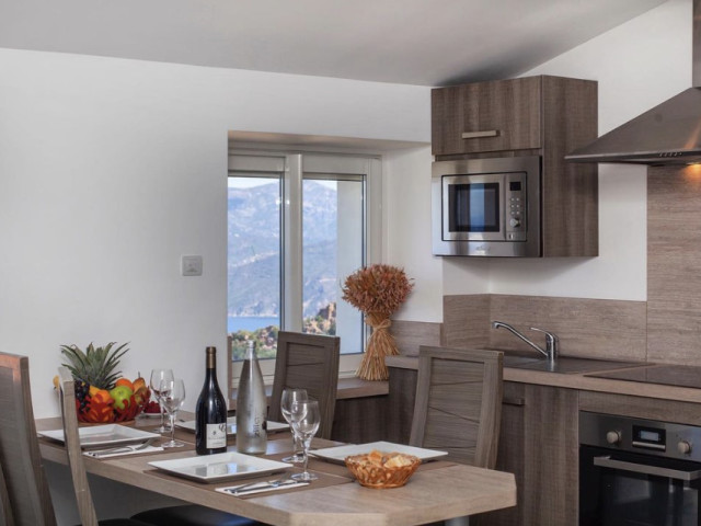 1 nuit pour 4 personnes vue sur la mer à La Résidence de la Tour à Piana