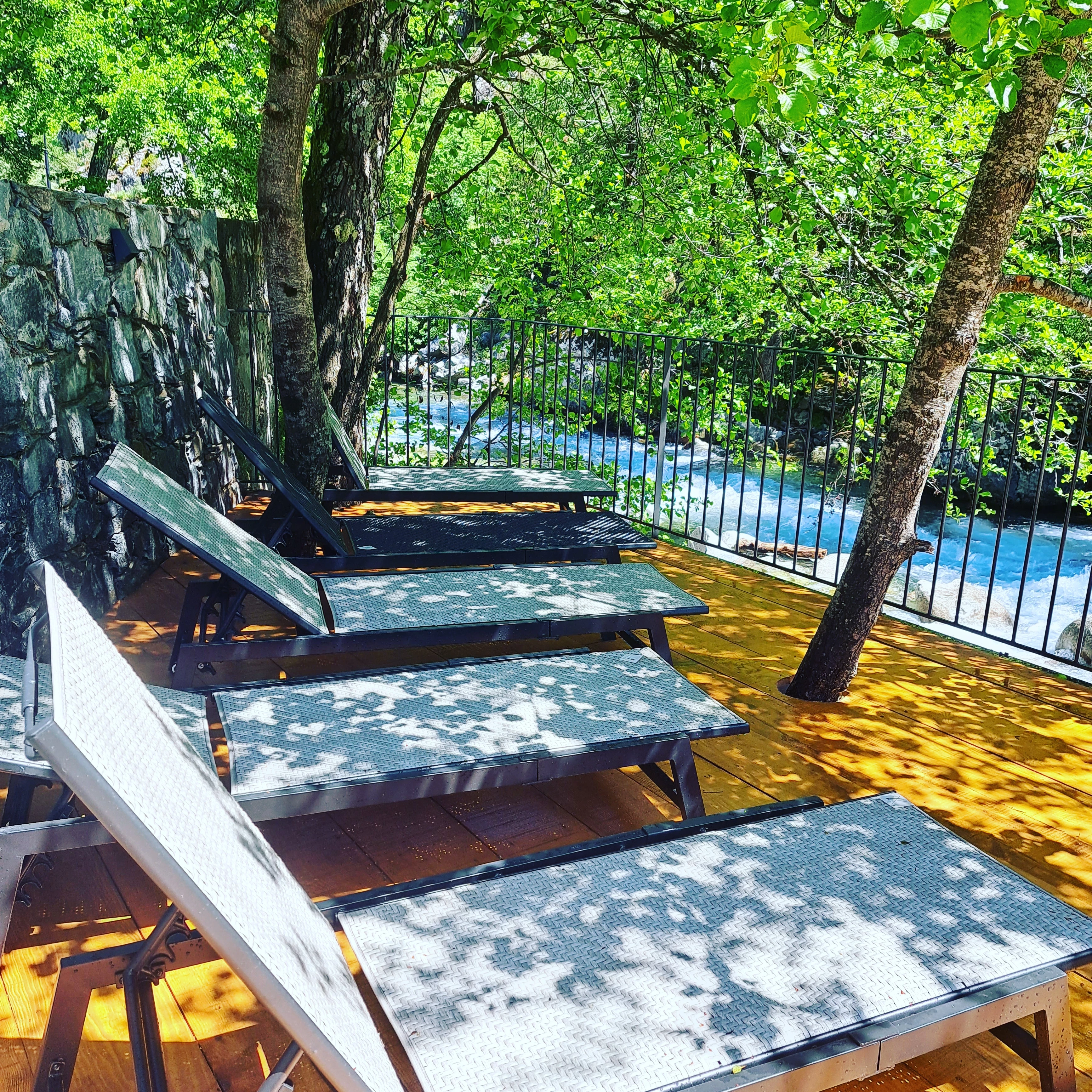 1 nuit pour 2 personnes + 2 cocktails à l'hôtel Les Jardins De La Glacière à Corte