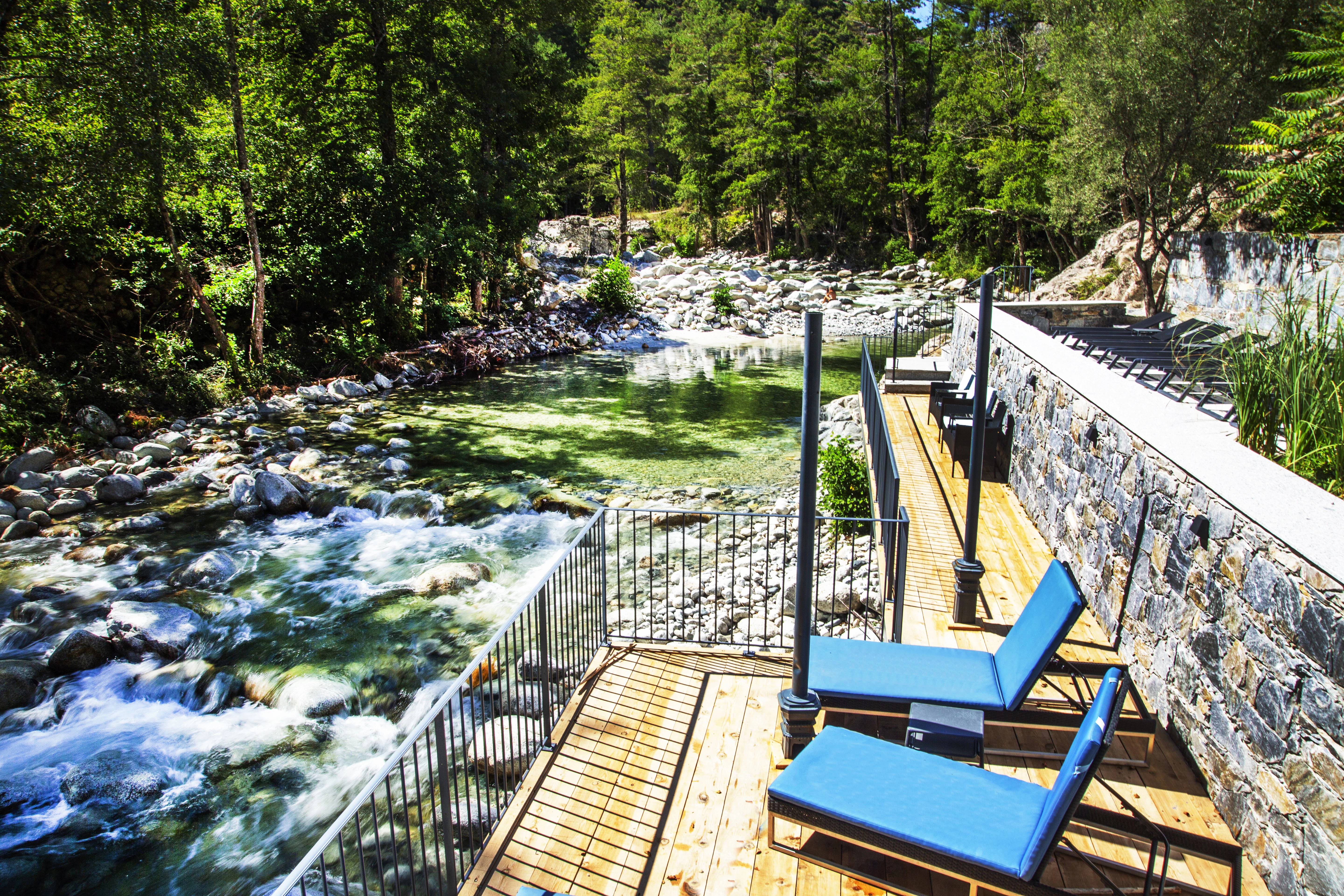 1 nuit et 2 massages à l'hôtel Les Jardins De La Glacière à Corte