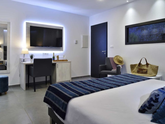 1 nuit pour 5 personnes à la Résidence & Hôtel *** U Livanti à Propriano