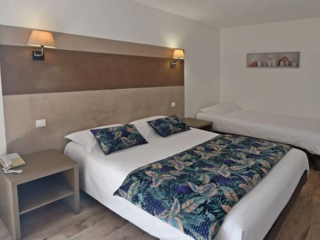 2 nuits en chambre CLASSIC pour 2 pers + petit déjeuner + 15 min en duo de jacuzzi avec le Golfe Hotel Porto Vecchio