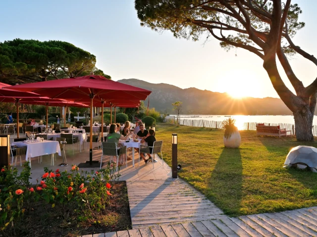 Repas gastronomique dans l'hôtel 4* La Roya à Saint Florent