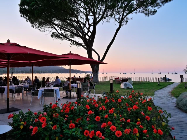 Repas gastronomique dans l'hôtel 4* La Roya à Saint Florent