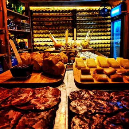 Dégustation dans une distillerie à Bonifacio avec Kiffemu